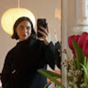 Meet your Posher, Lareine r